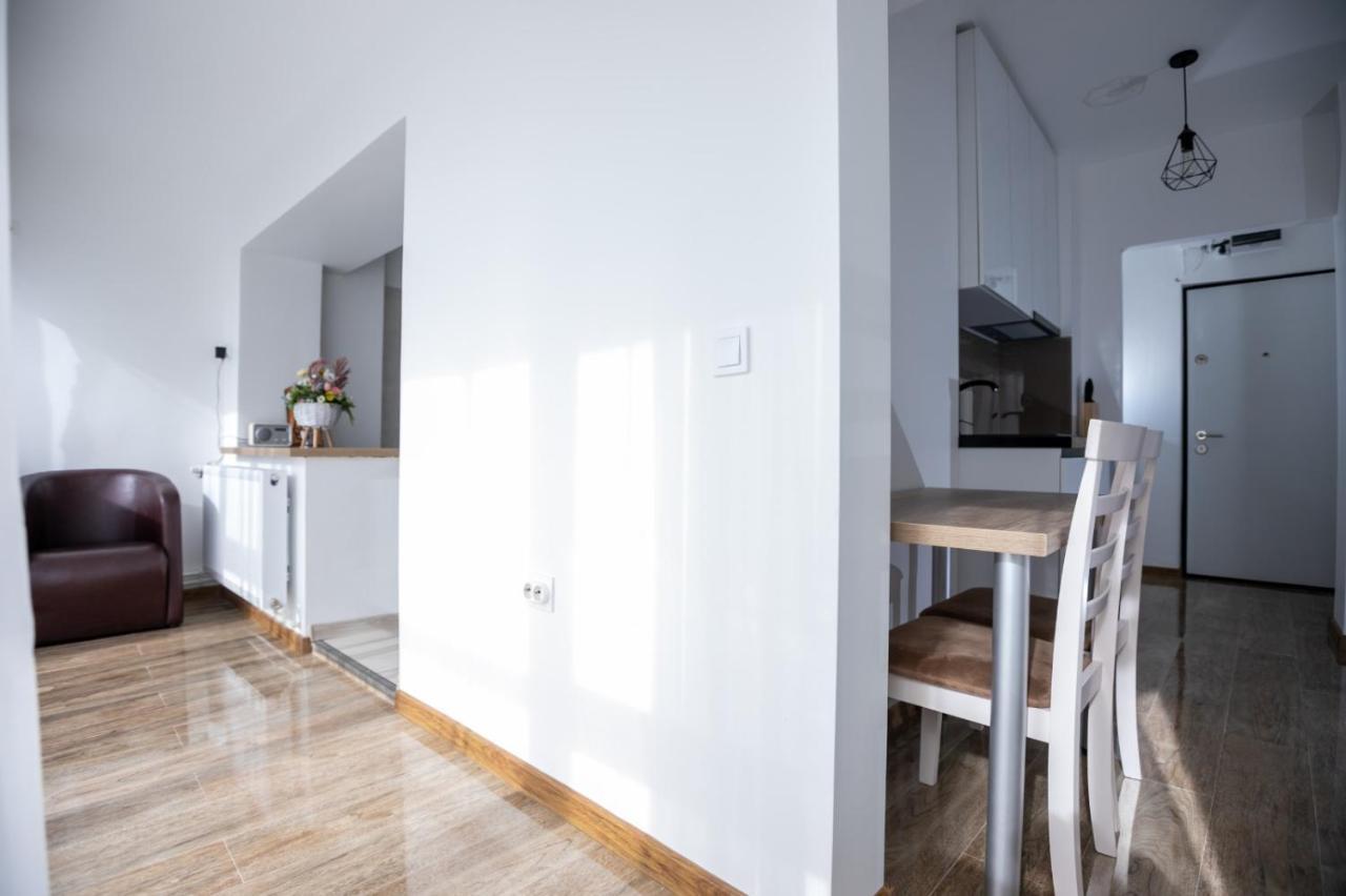 Apartament Central Targu Jiu Exterior photo